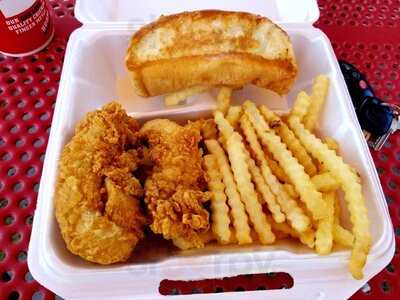 Raising Canes, Kearney