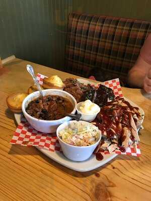 Sugar Pine Smokehouse, Madera