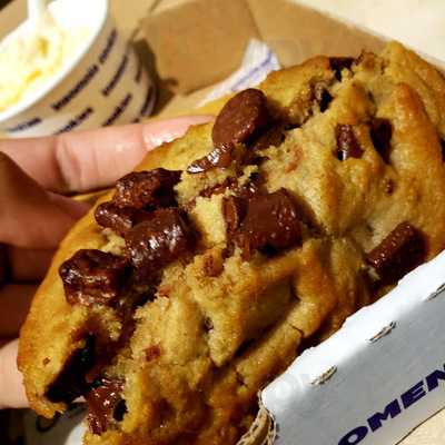 Insomnia Cookies, Carbondale