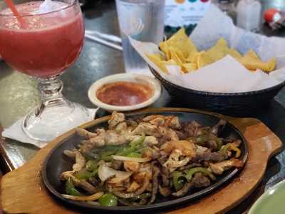 Casa Azteca, Hutchinson