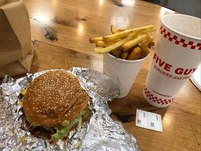 Five Guys, Chicopee