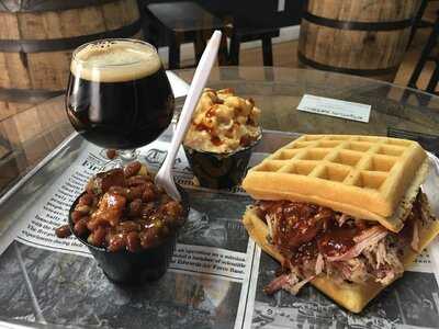 Border Brewery & BBQ, Salem