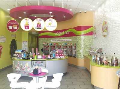 Menchie's Frozen Yogurt Bastrop Station