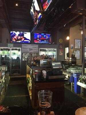 First Place Sports Bar and Grill, Hoffman Estates