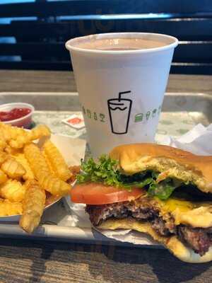 Shake Shack Southdale, Edina