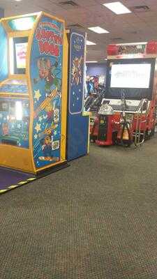 Chuck E. Cheese