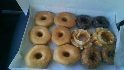 Daylight Donuts, Russellville