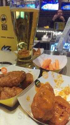 Buffalo Wild Wings, Manitowoc