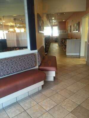 IHOP, Russellville