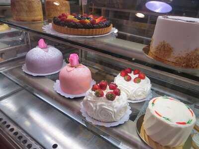 Gayle's Bakery & Rosticceria