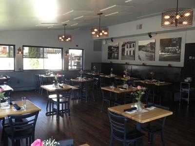 West Main Kitchen & Bar, Wappingers Falls