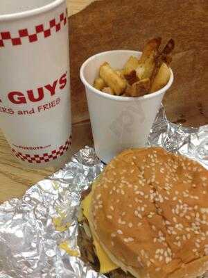 Five Guys, Newport