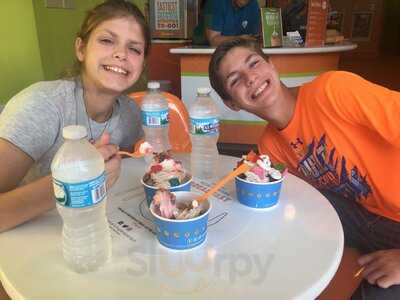 Orange Leaf Metropolis, Plainfield