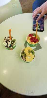 Orange Leaf Frozen Yogurt