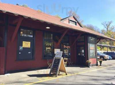 Whistle Stop, Ridgefield