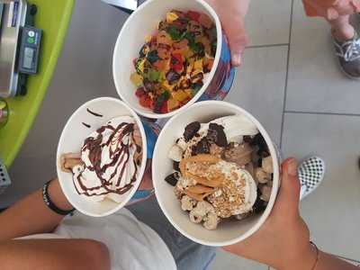 Menchie's Frozen Yogurt