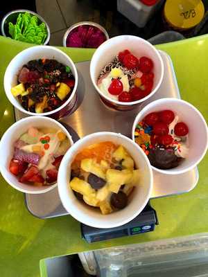 Menchie's Frozen Yogurt