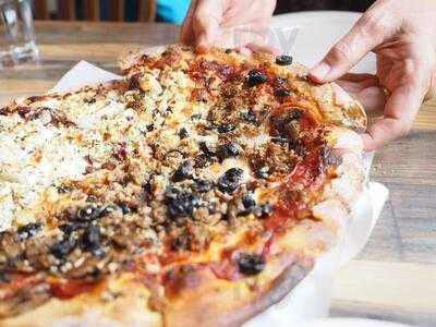 Waterfront Pizza