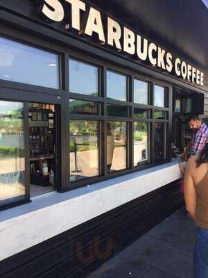 Starbucks, Baldwin Park