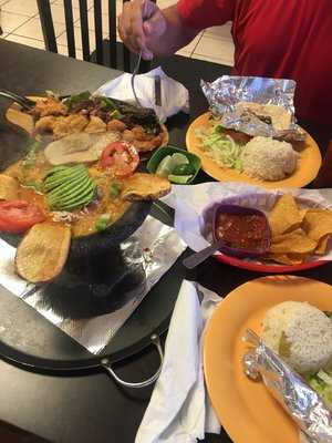 Gambas Mexican Seafood Grill, Pharr