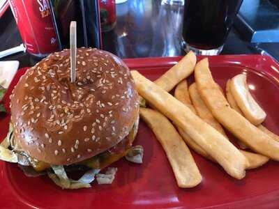 Red Robin Gourmet Burgers