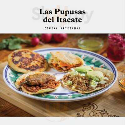 Las Pupusas Del Itacate