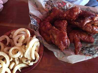 Roosters Wings