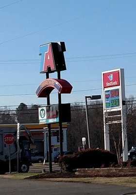 Fuddruckers, Ashland