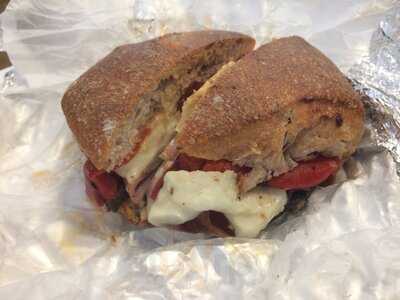 Luca's Deli, Fair Lawn