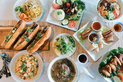 Lux Vietnamese Kitchen, Norco