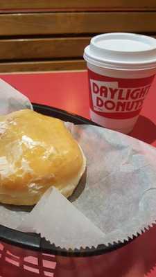 Daylight Donuts, New Hartford