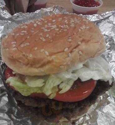 Five Guys, Grand Blanc