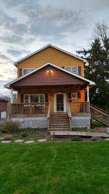 Fab 4 Restaurant & Yellow Submarine Lounge