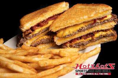 Hotshots Sports Bar & Grill - Ballwin, Mo
