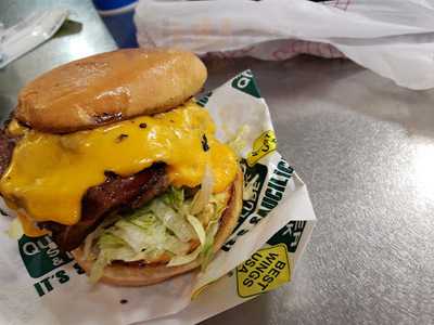 Quaker Steak & Lube
