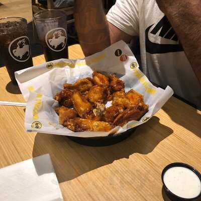 Buffalo Wild Wings, Middletown