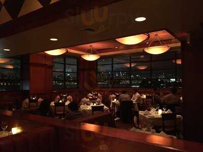 Fleming's Prime Steakhouse & Wine Bar