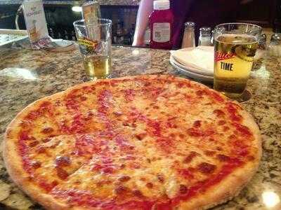 Strawberry's Pub & Pizza