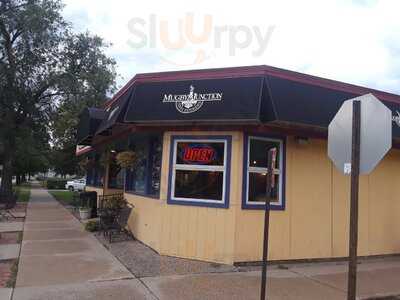 Mugby Junction, Winona