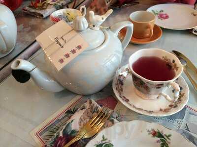 Enchanted Rose Tea Parlour, San Dimas