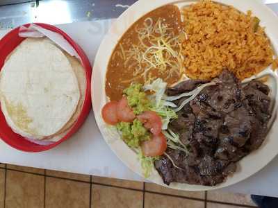 Roberto's Mexican Grill Food, Moorpark