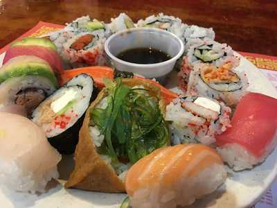 Royal Buffet Sushi & Grill