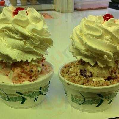 Sundaes Ice Cream, Seekonk