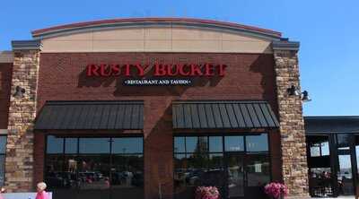 Rusty Bucket Restaurant And Tavern