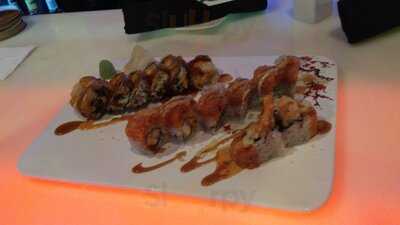 Raku Sushi & Lounge, Saint Louis Park