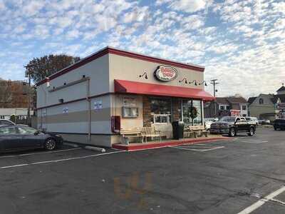 Honey Dew Donuts, Wakefield