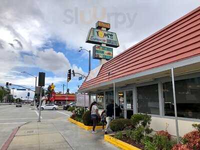 Tom's Burgers, Lynwood