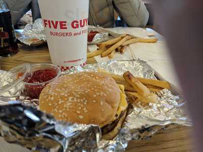 Five Guys, Batavia