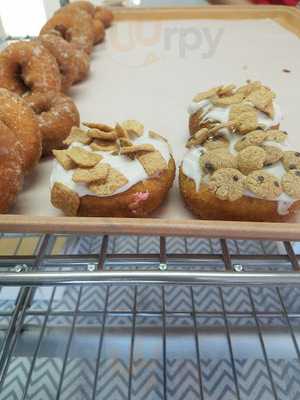 Glazy Squares Donuts & Ice Cream, Collinsville