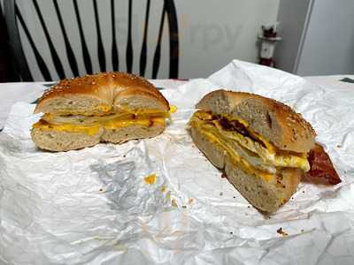 Bagel Hut, Matawan